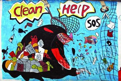 闽南师大近百米涂鸦墙惊艳亮相，24组创意作品展现青春活力